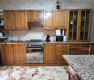 Cucina classica in legno
