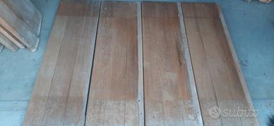 scala in legno vecchio