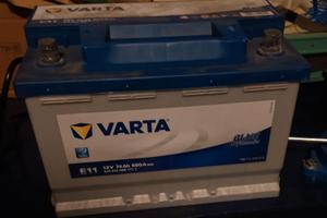 Batteria Auto Varta E11 74Ah 680A - Usata
