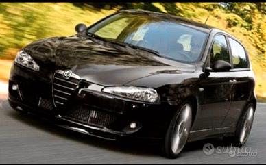 Vari pezzi di ricambio Alfa Romeo 147