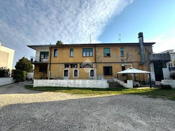 NEGOZIO A MILANO