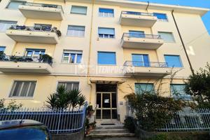 AMPIO QUADRILOCALE CON 3 BALCONI !!!