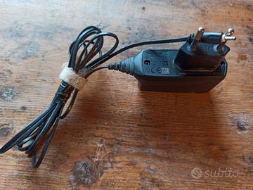 Alimentatore Originale Nokia – Attacco piccolo