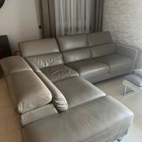 Divano angolare in Pelle