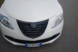 Lancia Ypsilon 1.2 69 CV 5 porte Gold