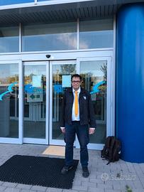 Custode, addetto alle pulizie, addetto al facchina