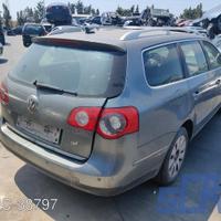 VW PASSAT VARIANT 3C5 2.0 TDI 140CV -Ricambi