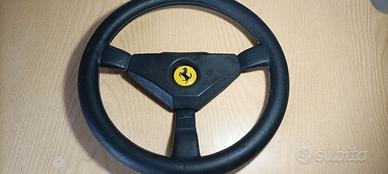 Volante Momo Ferrari serie Mario Andretti