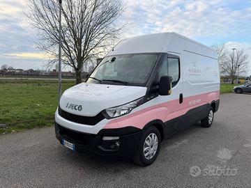 Iveco daily 2.3 diesel 2015 tetto alto