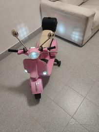vespa rosa a batteria a