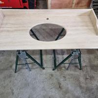 Piana per lavabo in travertino