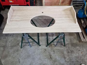 Piana per lavabo in travertino