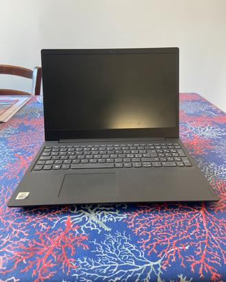 Conputer portatile lenovo V15-IIL modello 82C5