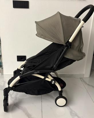 Passeggino Yoyo Babyzen grigio e nero