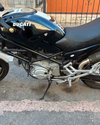 Ducati Monster  620 DARK I.E. 2004