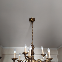 Lampadario in bronzo a 8 bracci