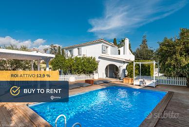 Elegante Villa con piscina privata