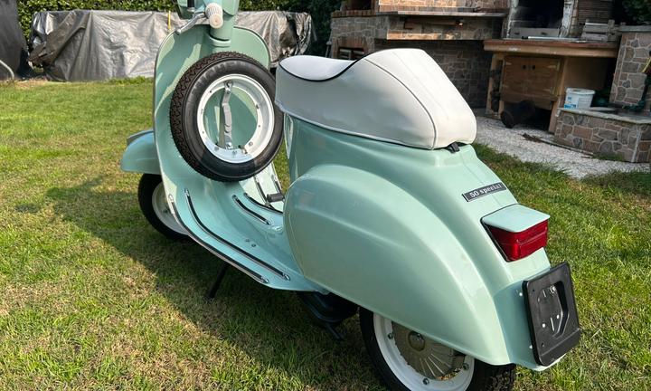 Vespa 50 special