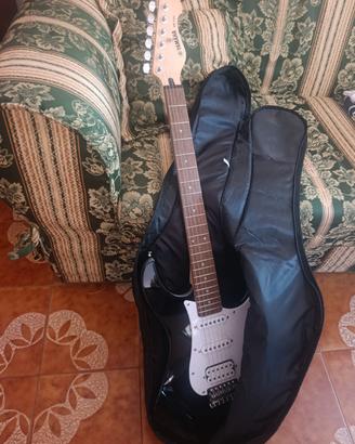 Chitarra Yamaha Nuova con Amplificatore 