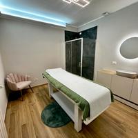 Cabina disponibile per collaborazioni