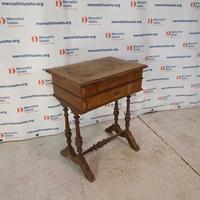 Tavolino da Lavoro prima metà 900