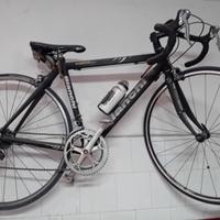 Bici da corsa bianchi in carbonio