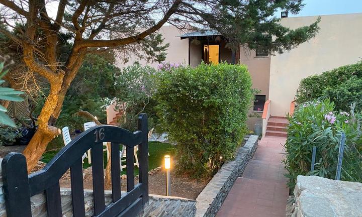 Casa a Stintino con giardino e vista mare