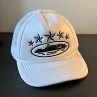 Cappello corteiz bianco