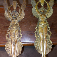 Bronzi antichi guarnizione per mobili