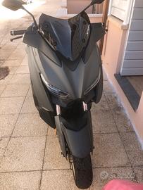 X-Max 125 Tech-Max