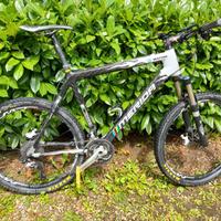 MTB carbonio - ruote 26" Taglia L