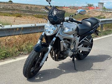 Yamaha FZ6 - 2004