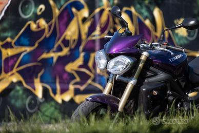 Triumph Street Triple 675