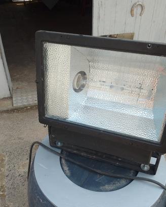faro regolabile con base appoggio 