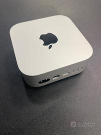 Mac Mini  + tastiera wireless + schermo 15’ + cavi