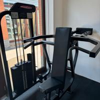 Shoulder press life fitness