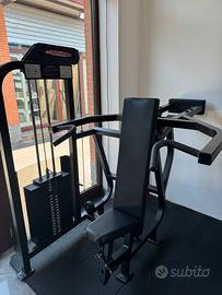 Shoulder press life fitness