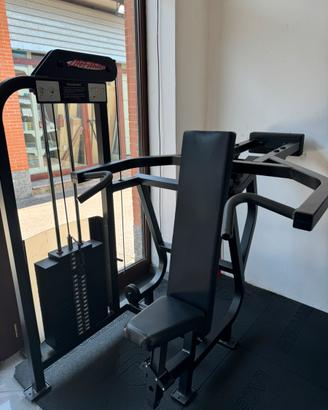 Shoulder press life fitness
