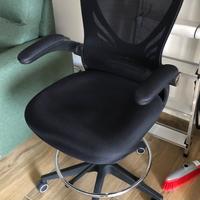 Sedia girevole con braccioli reclinabili