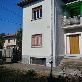 Vendita porzione di casa con giardino