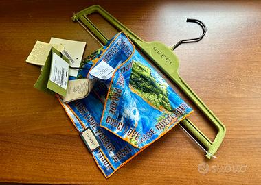 Fazzolettonda taschino Pochette uomo Gucci love pa