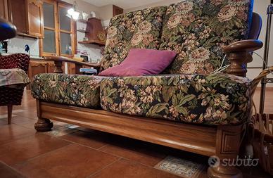 Divano 2 posti con struttura in legno