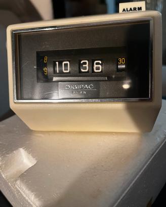 Digipac electric digital alarm clock