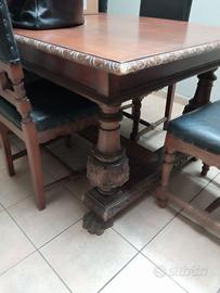 Tavolo stile Medioevale