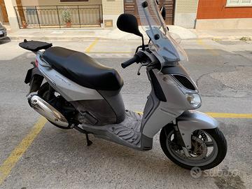 scooter aprilia 250