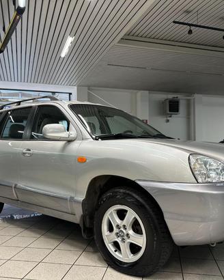 HYUNDAI Santa Fe 2.4i 4WD GLS