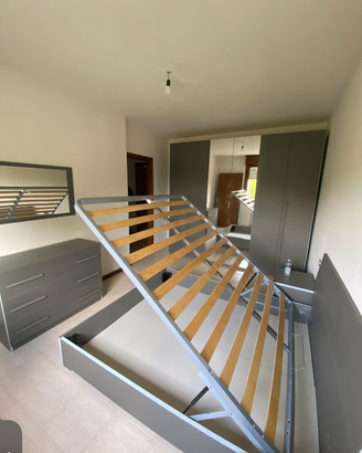 Camera da letto color grigio completa