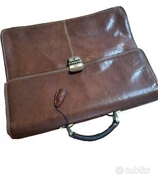 Borsa in vera pelle color cuoio per uomo