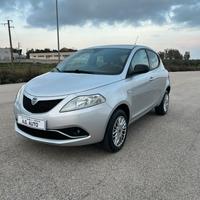 Lancia ypsilon 2016