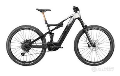 WHISTLE B-RUSH C6.4 750Wh